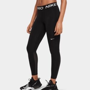 Classic Nike Pro Black Leggings